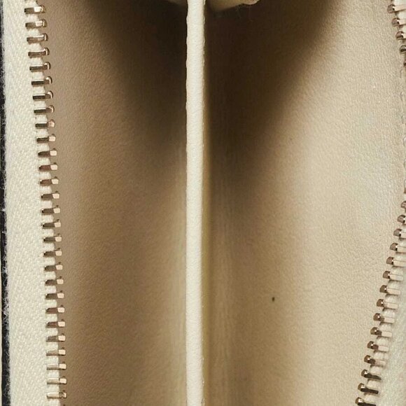 Valentino White Leather and Rockstud Bi-Fold Compact Wallet - Picture 7 of 9